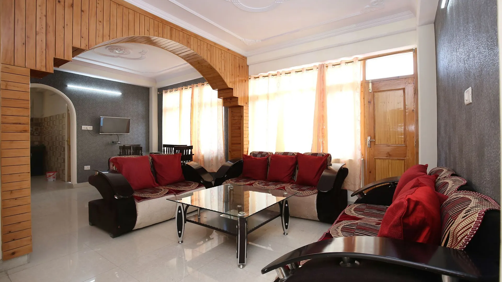 Oyo Home 10083 Golden Forest View 2Bhk Bhattakufer Shimla 0*,  India