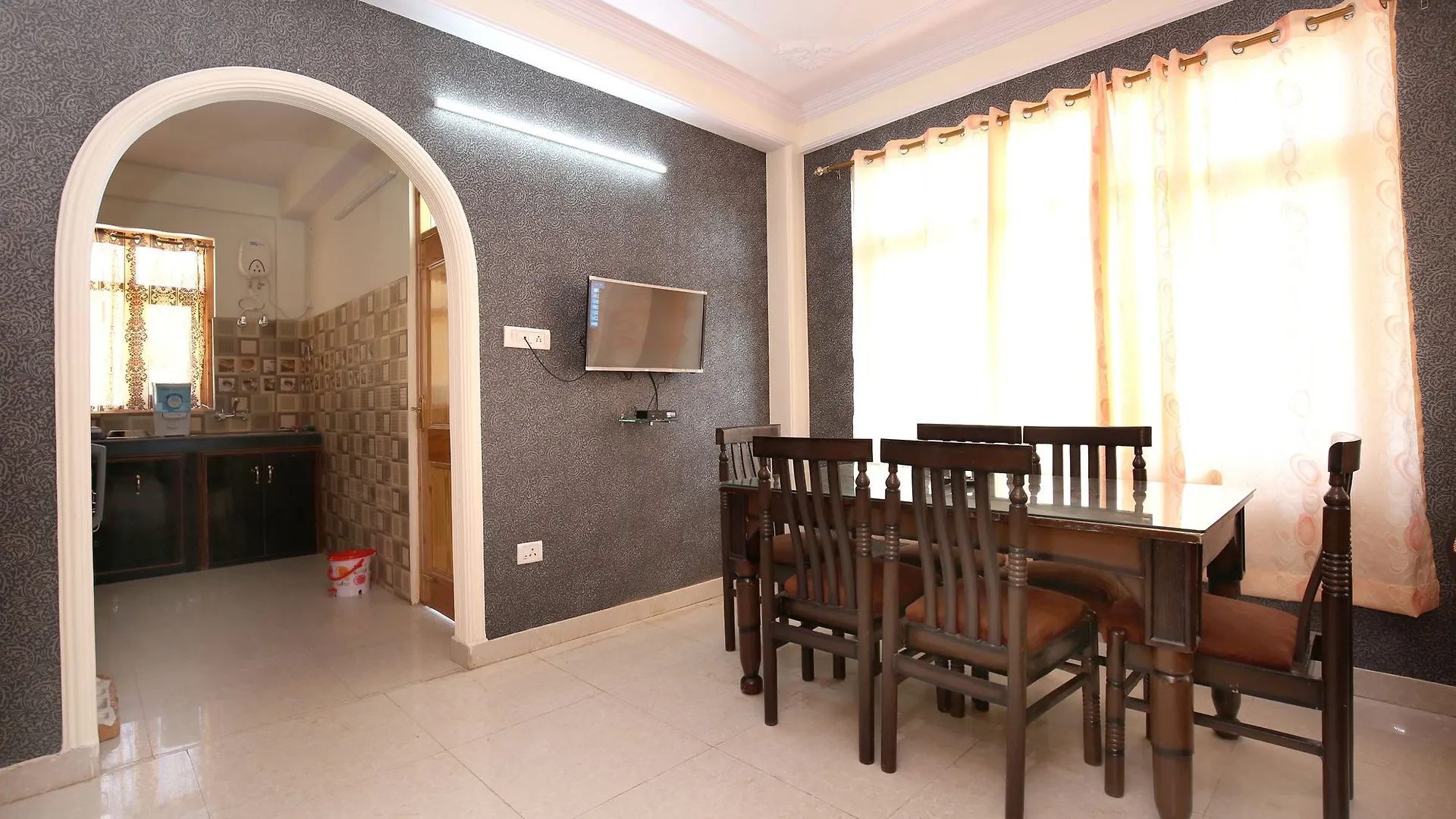 Apartment Oyo Home 10083 Golden Forest View 2Bhk Bhattakufer Shimla