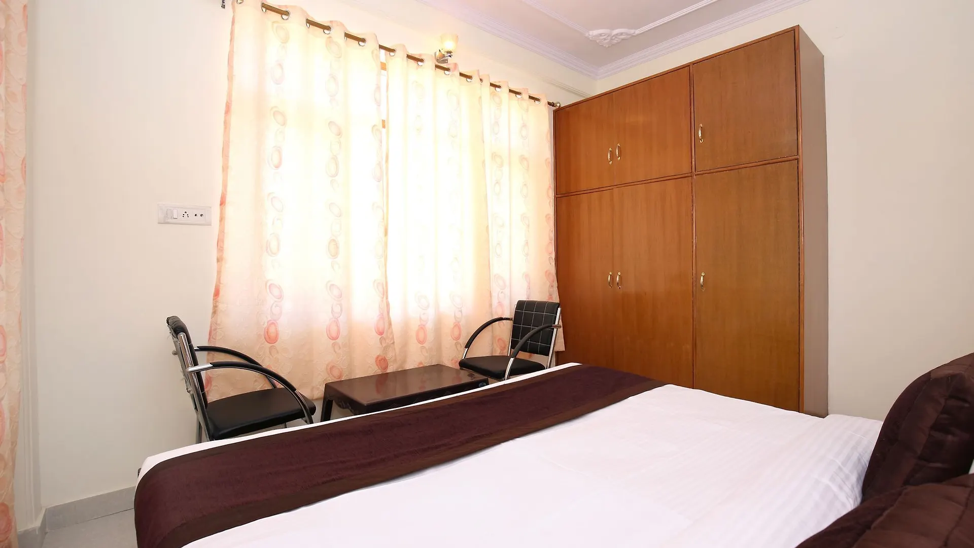 Oyo Home 10083 Golden Forest View 2Bhk Bhattakufer Shimla India